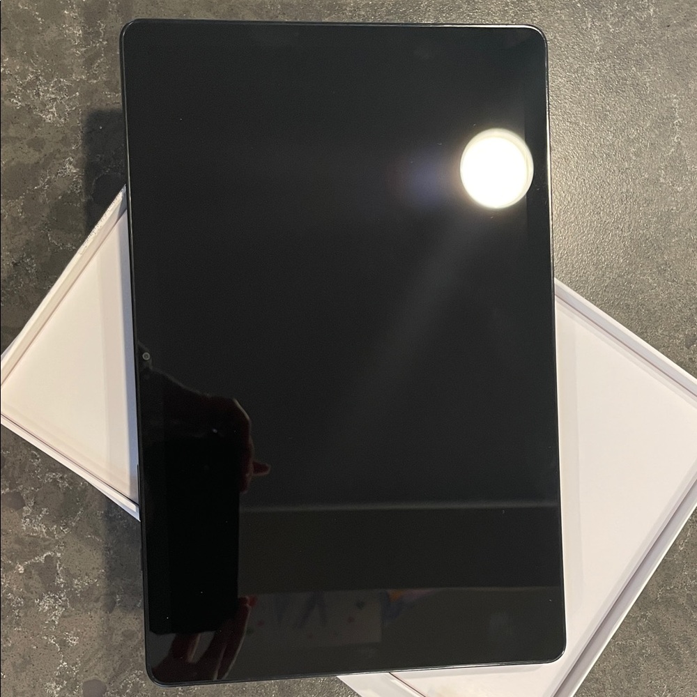 Samsung Galaxy Tab A9+ 5G Tablet — Silver - Picture 4 of 6